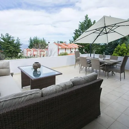 Quiet Panoramic Sea View -large Balcony *